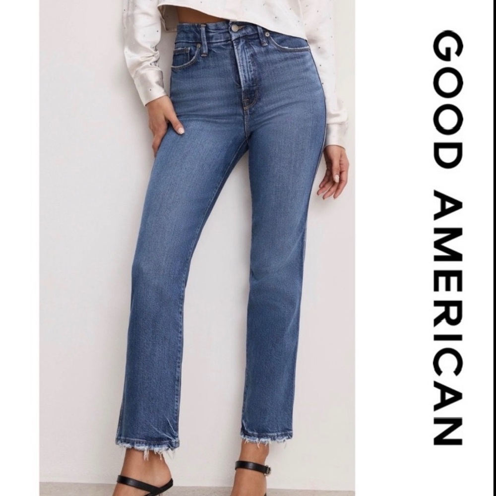 Good American Straight Leg Jeans in Medium Blue Wash